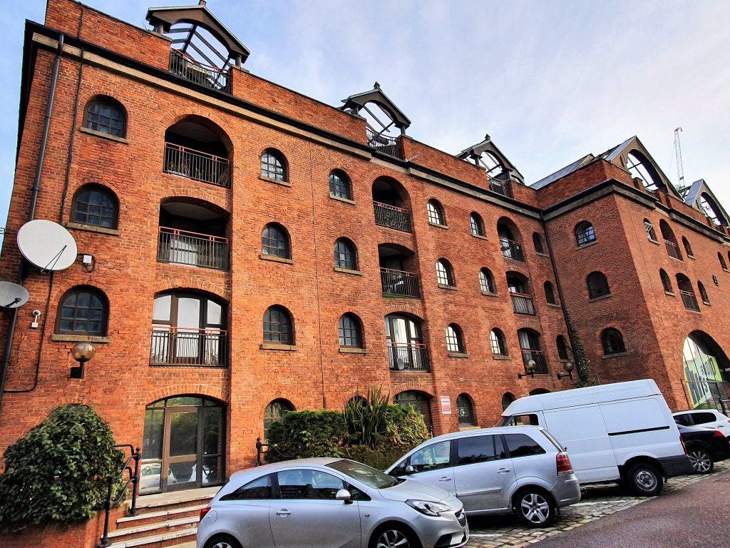 1 bed flat to rent in Castle Quay, Deansgate, Manchester M15 Zoopla