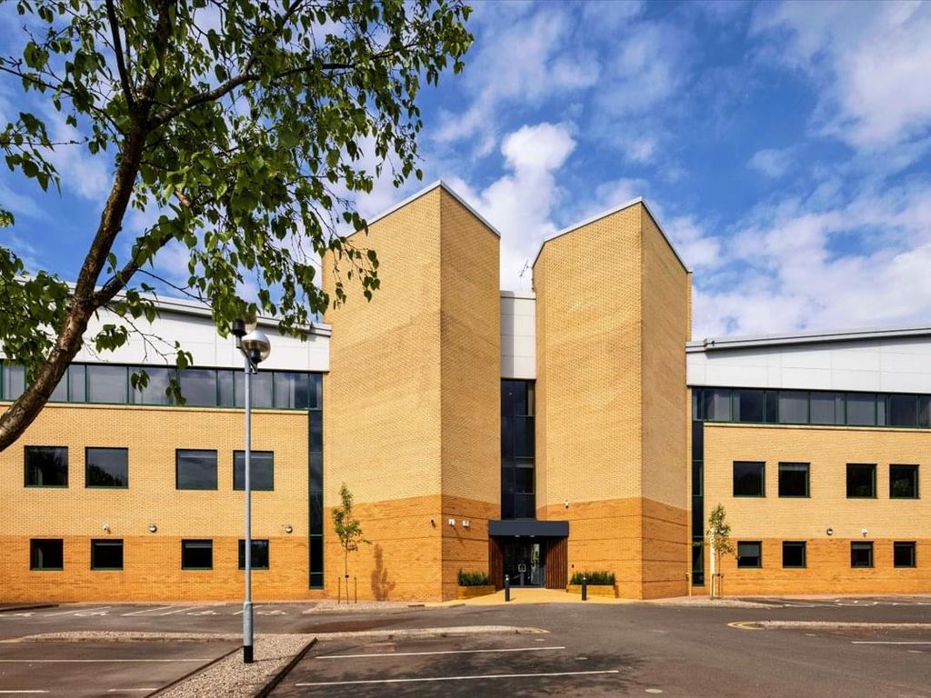 Serviced office to let in Lakeview 600, Lakeside Drive, Centre Park