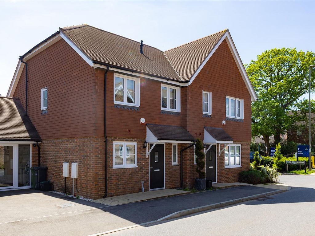 2 bed semidetached house to rent in Moy Green Drive, Horley RH6 Zoopla