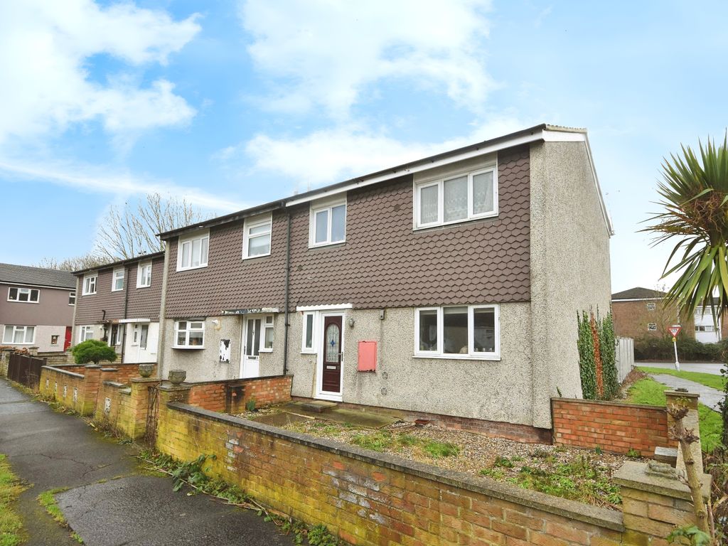 3 bed end terrace house for sale in Rectory Court, Rectory Road, Pitsea