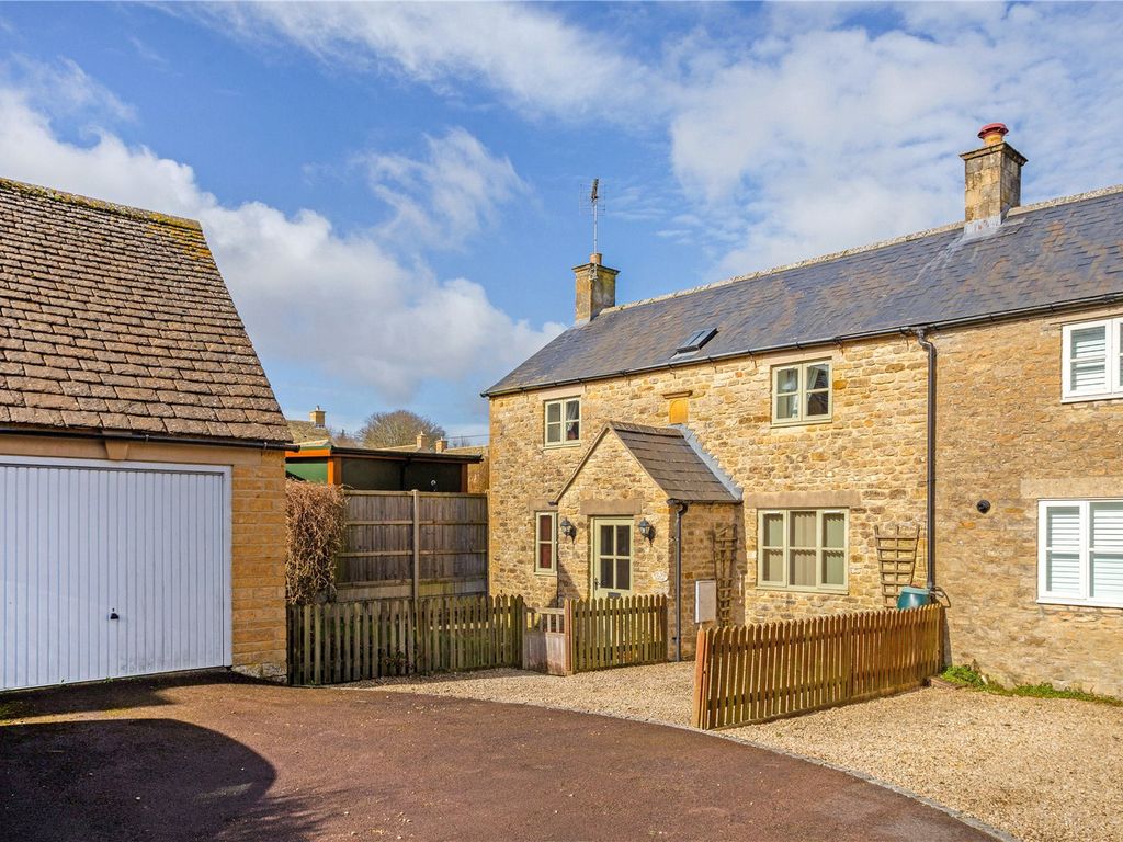 2 bed semidetached house for sale in Shepherds Way, Stow On The Wold