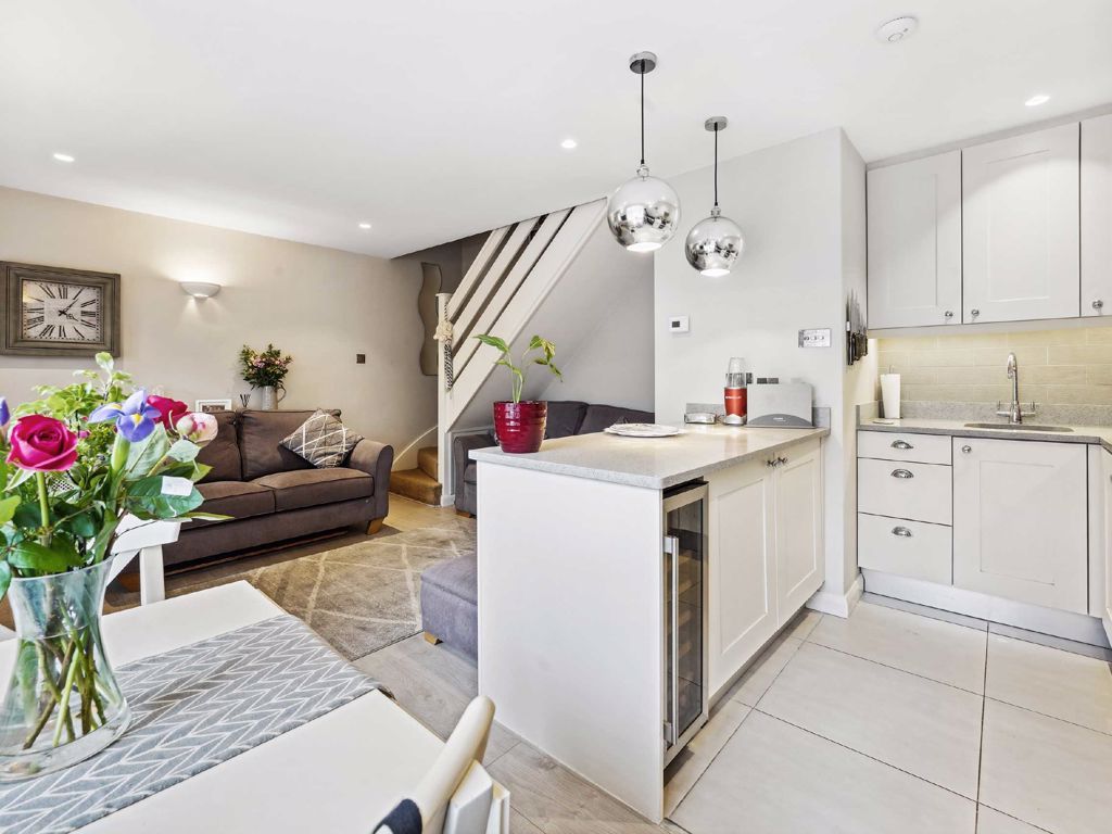 Estreham Road, London SW16  