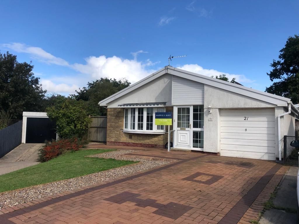 3 bed detached bungalow for sale in Trenos Gardens & Builidng Plot