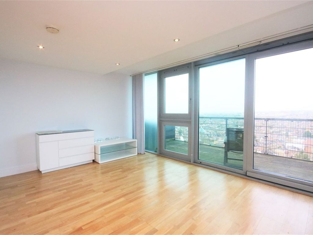 100 Kingsway, North Finchley N12  