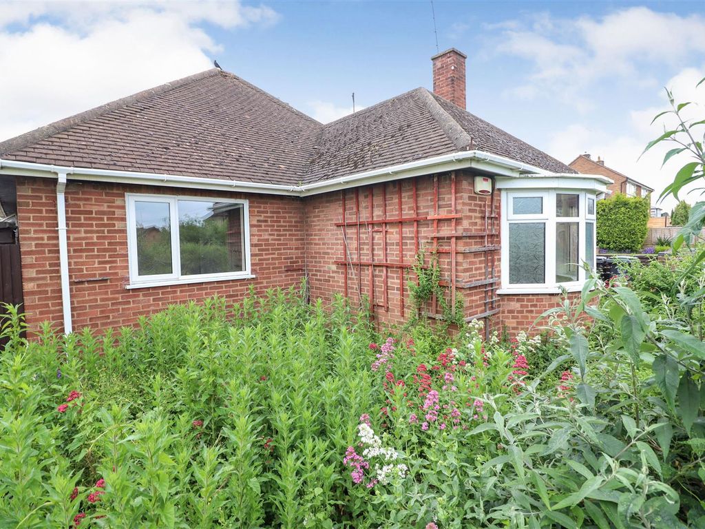 2 bed detached bungalow for sale in North End, Higham Ferrers NN10, £