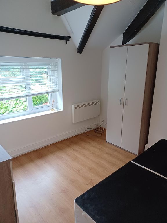 2 bed flat to rent in Groby Road, Altrincham WA14 Zoopla