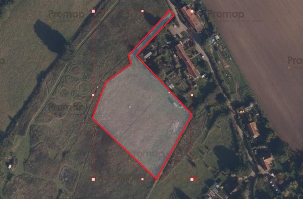 Land for sale in Red Pits, Wood Dalling, Norwich NR11, £30,000 Zoopla