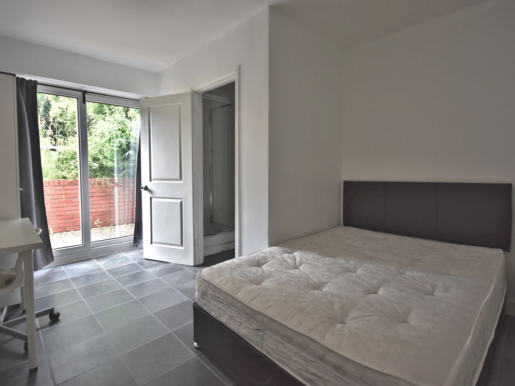 6 bed end terrace house to rent in Strathmore Avenue, Coventry CV1, £2,850 pcm Zoopla