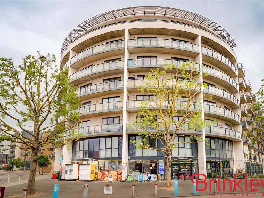 2 bed flat to rent in Reed House, 21 Durnsford Road, London SW19, £