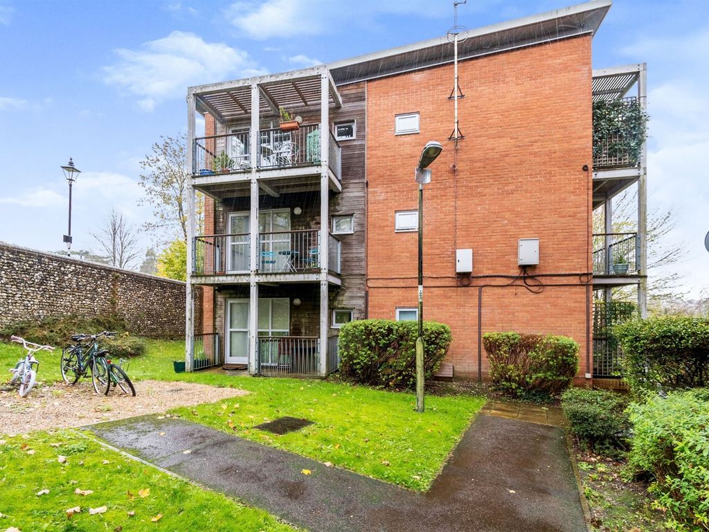 1 bed flat for sale in Peninsula Road, Winchester SO22 Zoopla