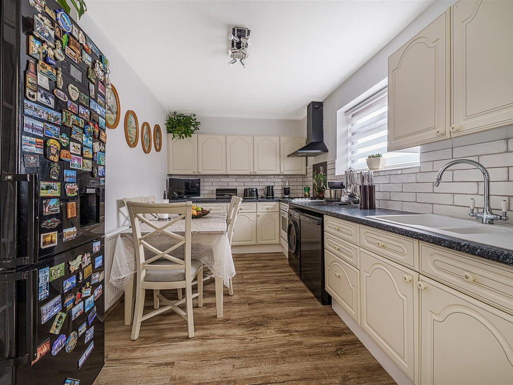 Englefield Crescent, Orpington BR5  