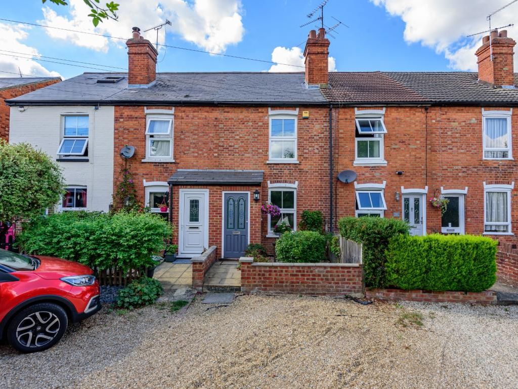 2 bed terraced house for sale in Wescott Road, Wokingham RG40 Zoopla