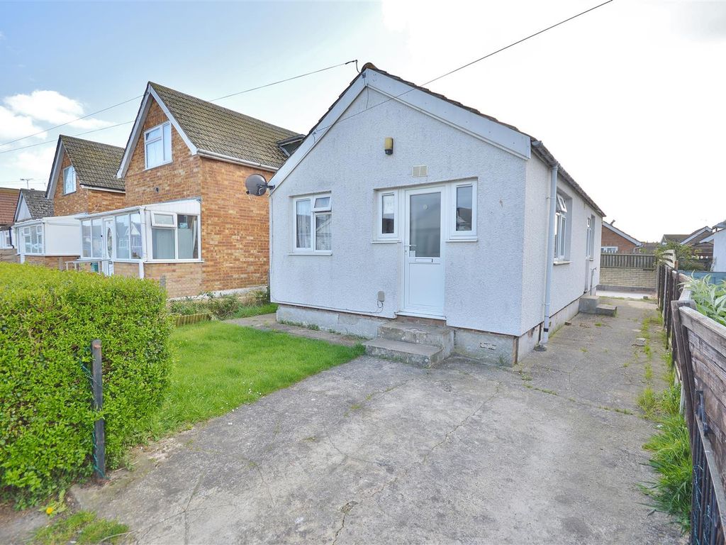3 bed detached bungalow for sale in Lavender Walk, Jaywick, ClactonOn