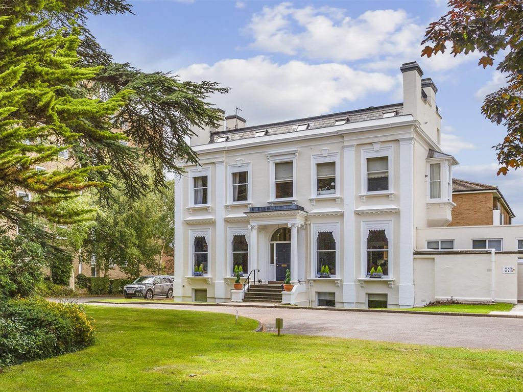 3 bed flat for sale in Evesham Road, Pittville, Cheltenham GL52 Zoopla