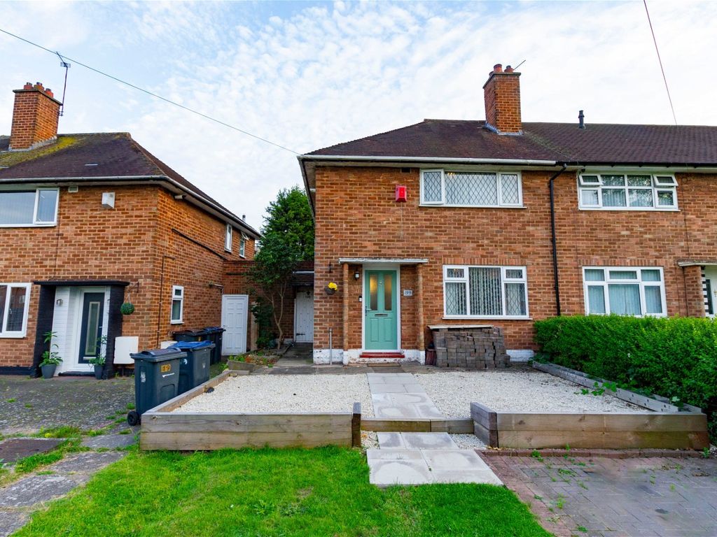 2 bed end terrace house for sale in Shard End Crescent, Birmingham B34