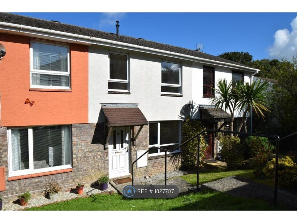 3 bed terraced house to rent in Longfield, Falmouth TR11, £1,150 pcm