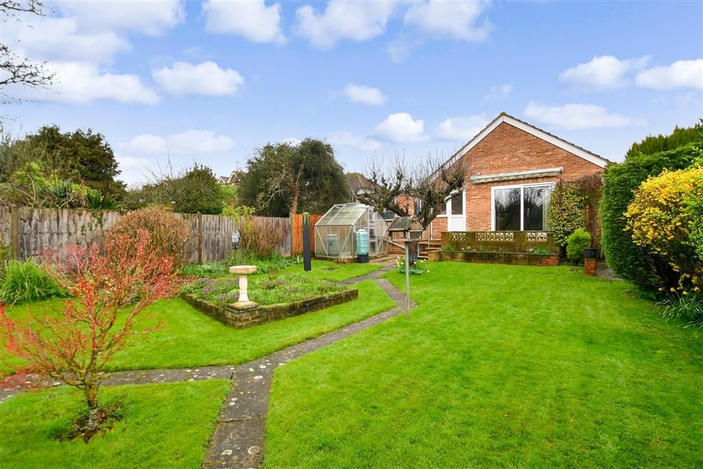 3 bed bungalow for sale in Tyland Lane, Sandling, Maidstone, Kent ME14