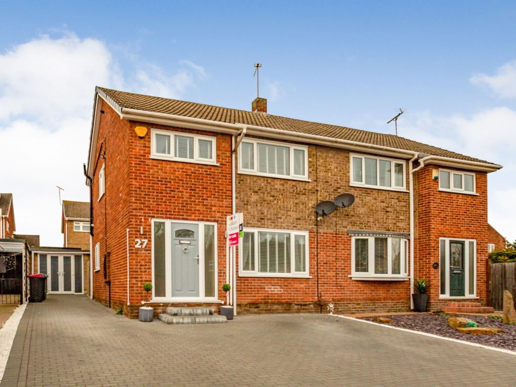 3 bed semidetached house for sale in Muirfield Avenue, Swinton