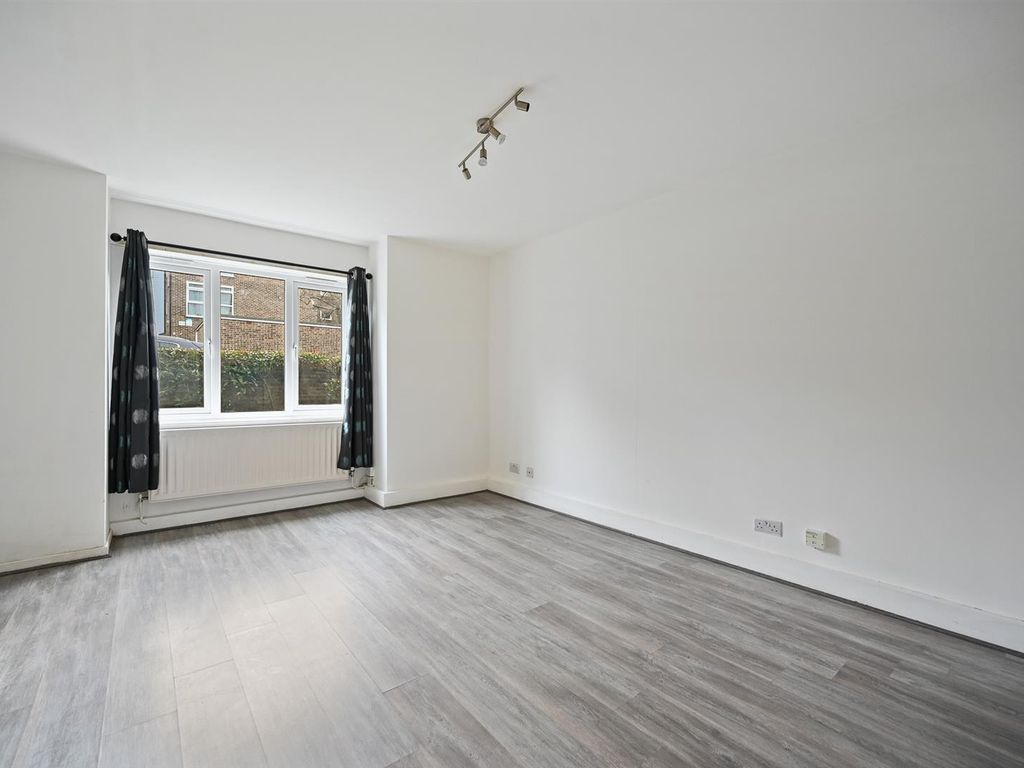 Studio to rent in Westmoreland Drive, Sutton SM2, £1,000 pcm Zoopla
