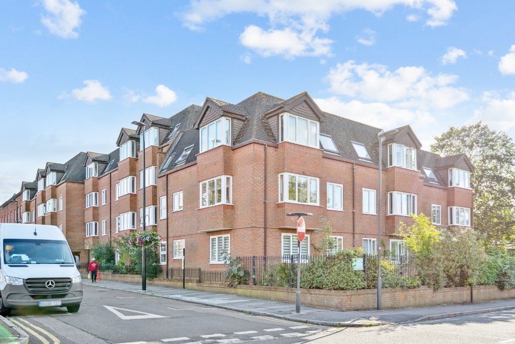 1 bed flat for sale in Uxbridge Road, Hatch End, Pinner HA5, £215,000 Zoopla