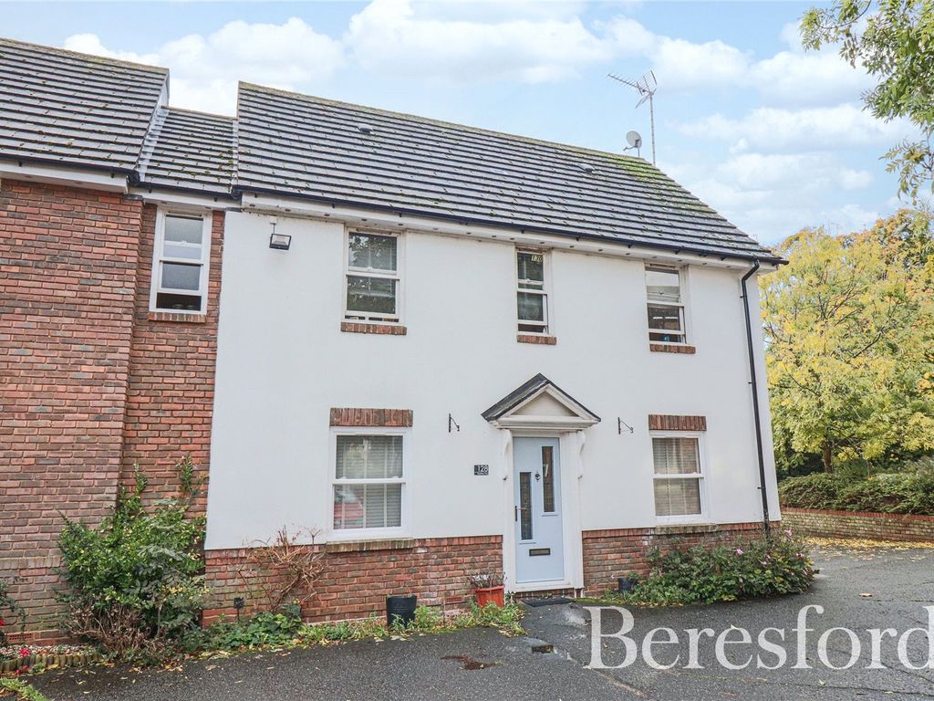 2 bed flat for sale in Godfrey Way, Dunmow CM6 Zoopla