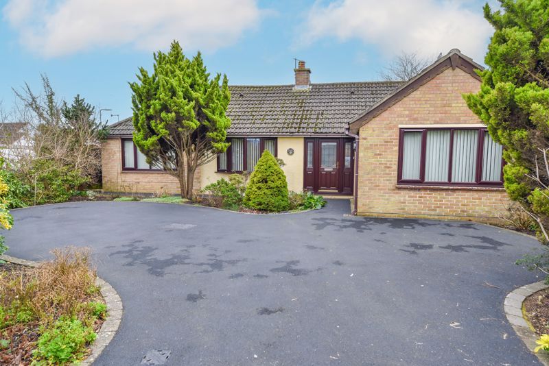 3 bed detached bungalow for sale in Haslar Crescent, Waterlooville PO7