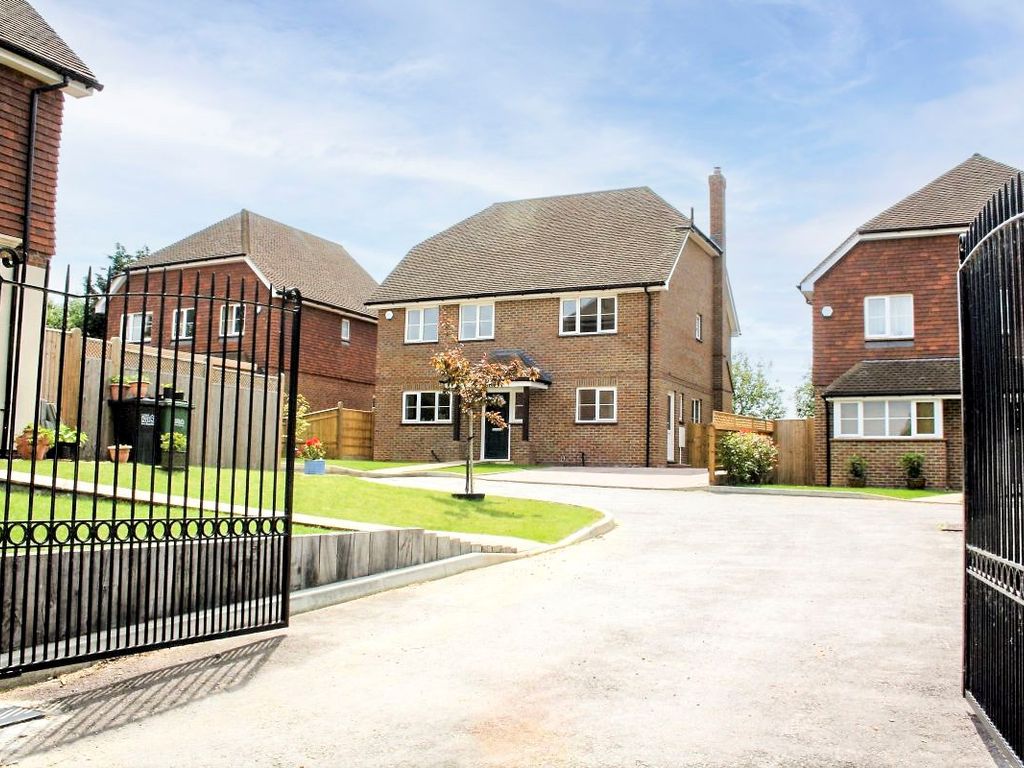 5 bed detached house for sale in Doleham Close, Guestling, Hastings