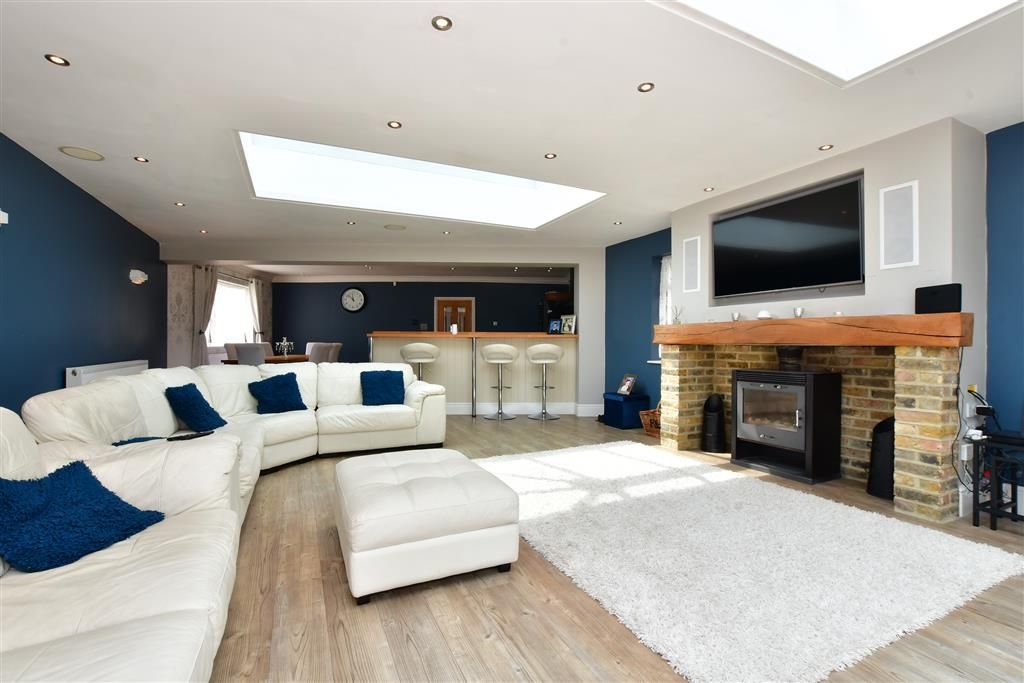 4 bed bungalow for sale in Kingsingfield Road, West Kingsdown