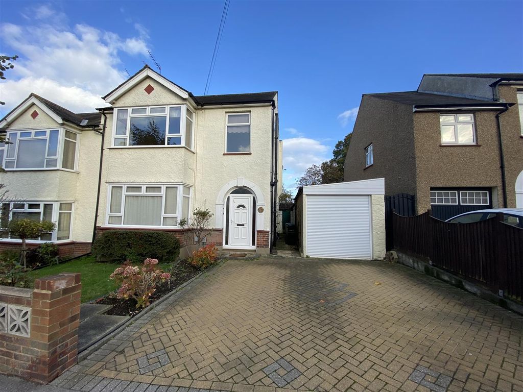 1 bed flat to rent in Whitehill Road, Gravesend DA12, £850 pcm Zoopla