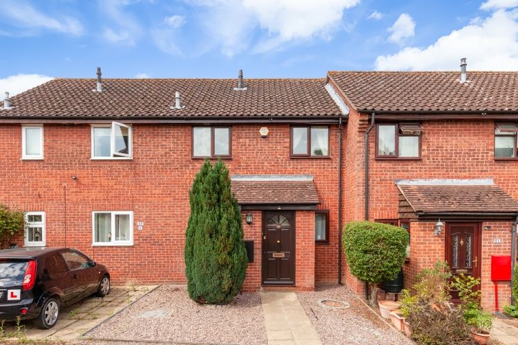 3 bed terraced house for sale in Denton Close, Botley, Oxford OX2, £