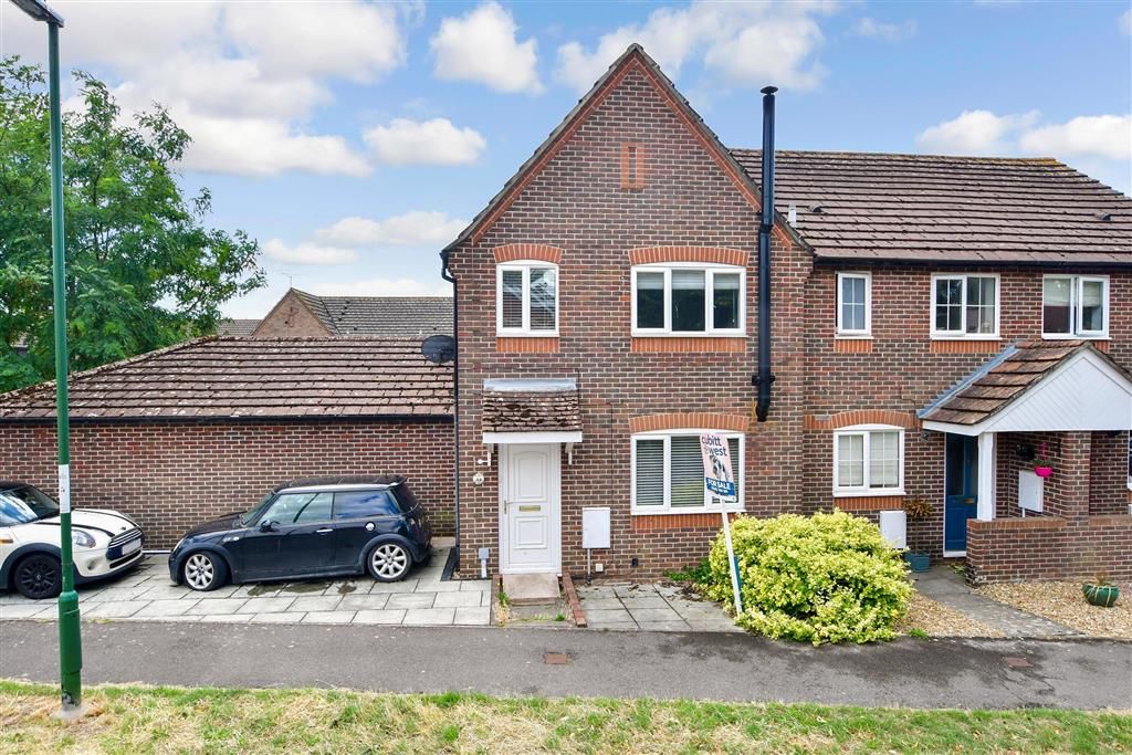 3 bed end terrace house for sale in Churchwood Drive, Tangmere