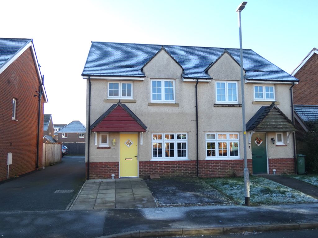 3 bed semidetached house to rent in Austin Drive, Chorley PR7, £950 pcm Zoopla