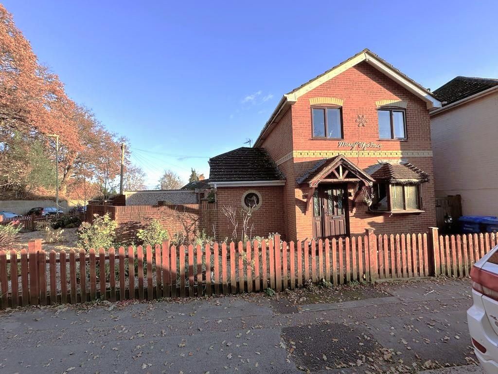3 bed property for sale in 59, Pavilion Road, Aldershot GU11, £535,000 Zoopla