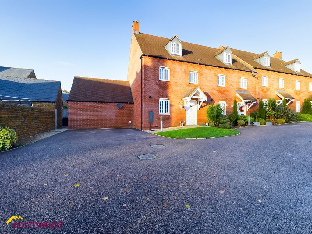 4 bed end terrace house for sale in 28 Millers Way, Middleton Cheney OX17 Zoopla