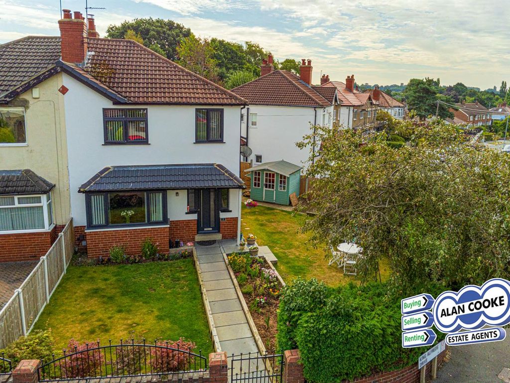 3 bed semidetached house for sale in King Alfreds Drive, Meanwood
