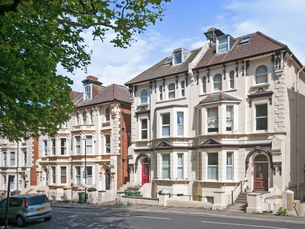 1 bed flat for sale in Cornwallis Gardens, Hastings TN34, £65,000 Zoopla