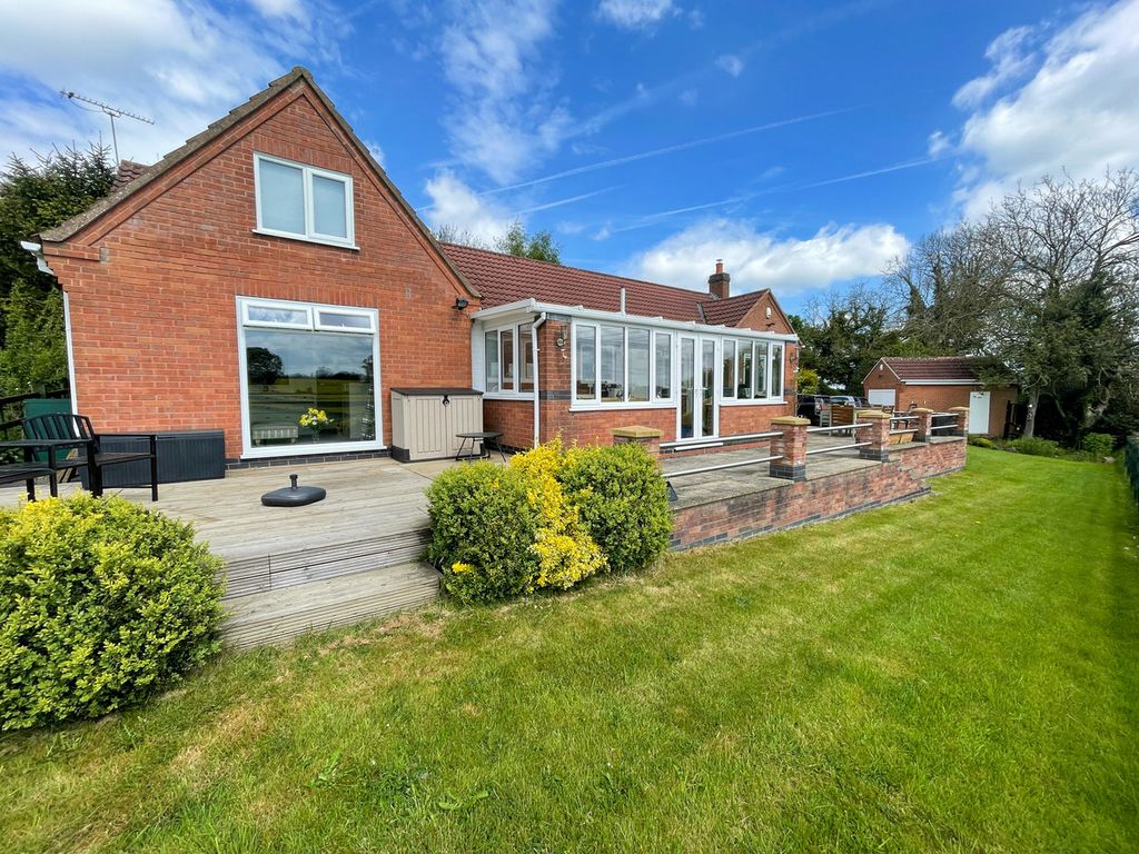 4 bed detached bungalow for sale in The Rowlands, Coleorton LE67 Zoopla