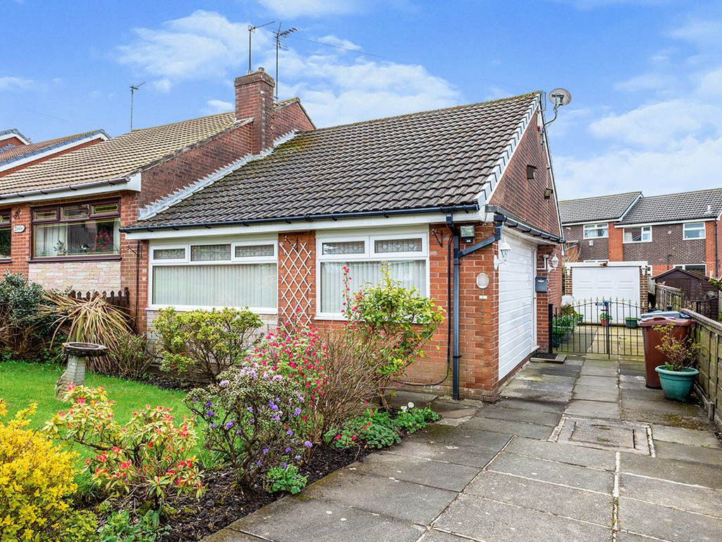 2 bed bungalow for sale in Haddon Way, Shaw, Oldham, Greater Manchester