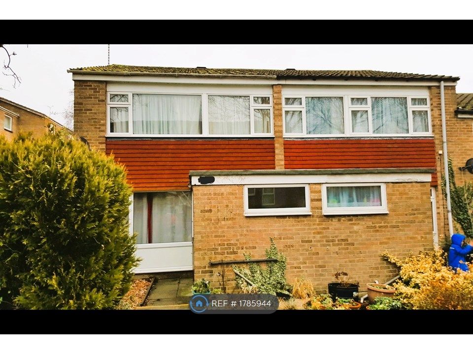3 bed end terrace house to rent in Pixton Way, Croydon CR0, £1,900 pcm