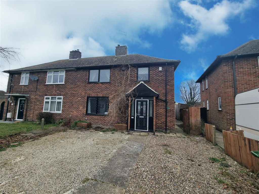 3 bed semidetached house for sale in University Crescent, Gorleston, Great Yarmouth NR31, £