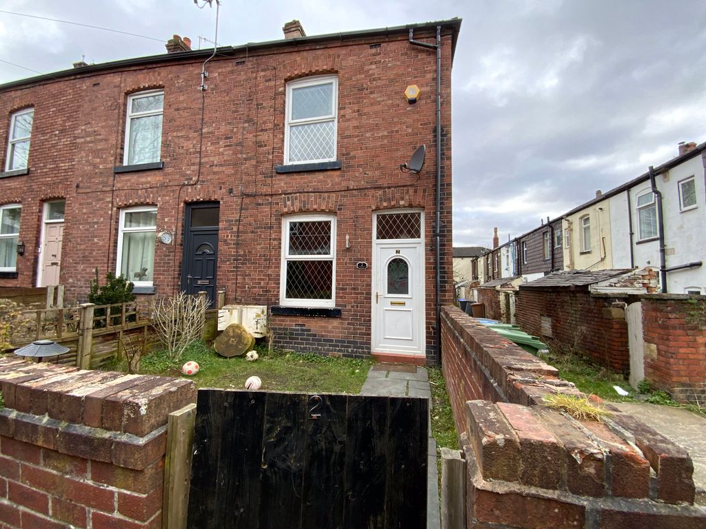 2 bed end terrace house for sale in Kensington Avenue, Gee Cross, Hyde