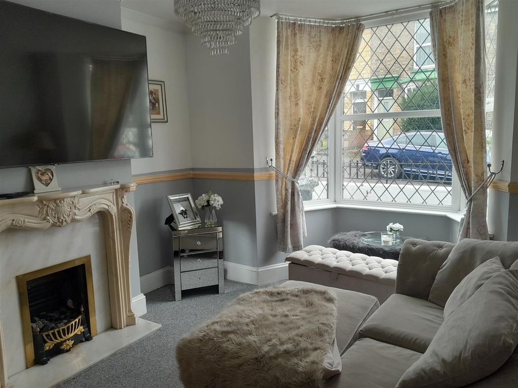 3 bed terraced house to rent in Winstanley Crescent, Ramsgate CT11 Zoopla