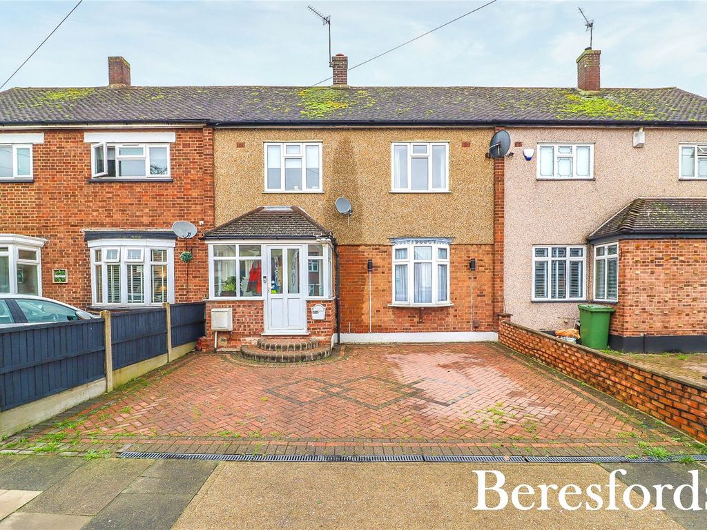 3 bed terraced house for sale in Avon Road, Upminster RM14, £450,000