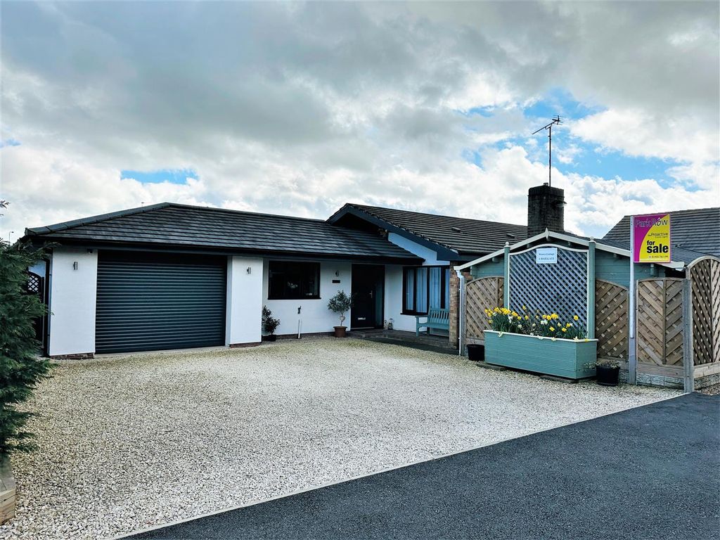4 bed detached bungalow for sale in Hailgate, Howden, Goole DN14 Zoopla