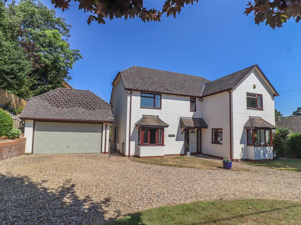 5 bed detached house for sale in Abbotts Ann, Andover, Hampshire SP11