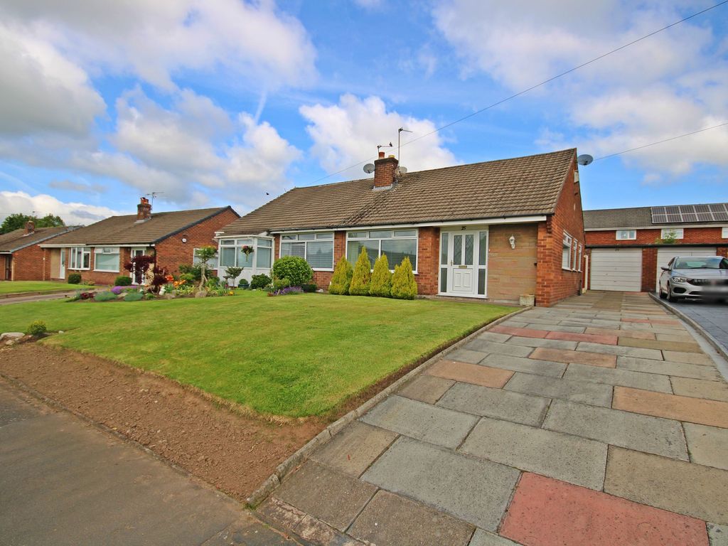 2 bed semidetached bungalow for sale in Falcondale Road, Winwick WA2