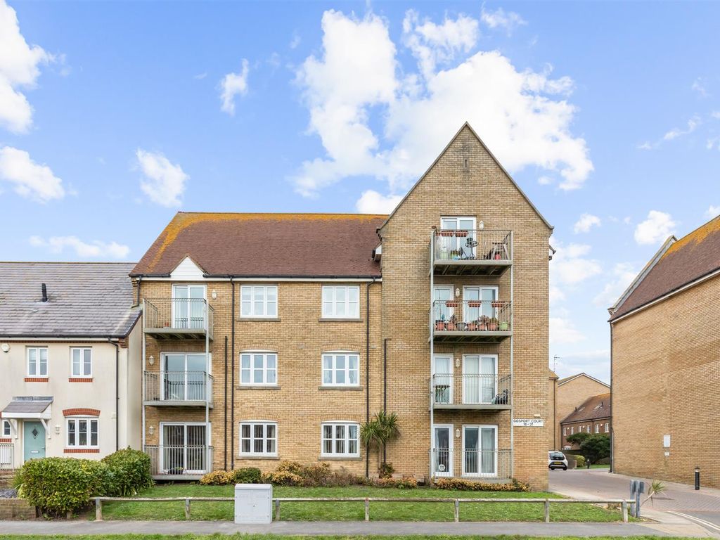 2 bed flat for sale in Harbour Way, ShorehamBySea BN43, £280,000 Zoopla