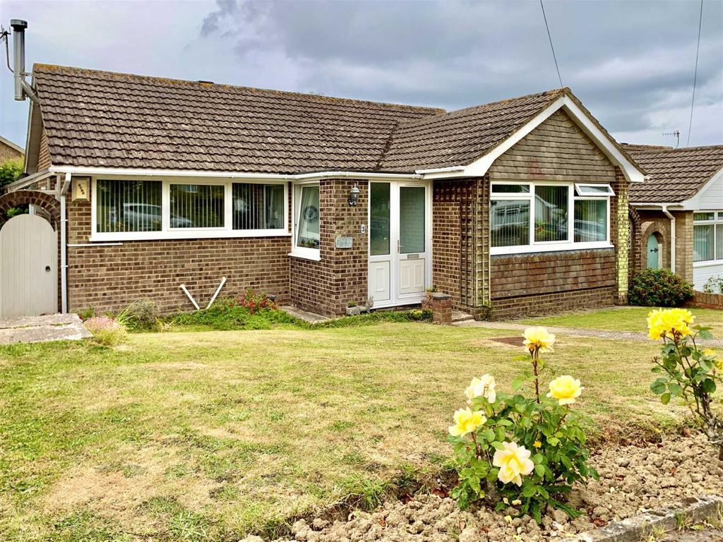2 bed detached bungalow for sale in Beechwood Gardens, St. LeonardsOn