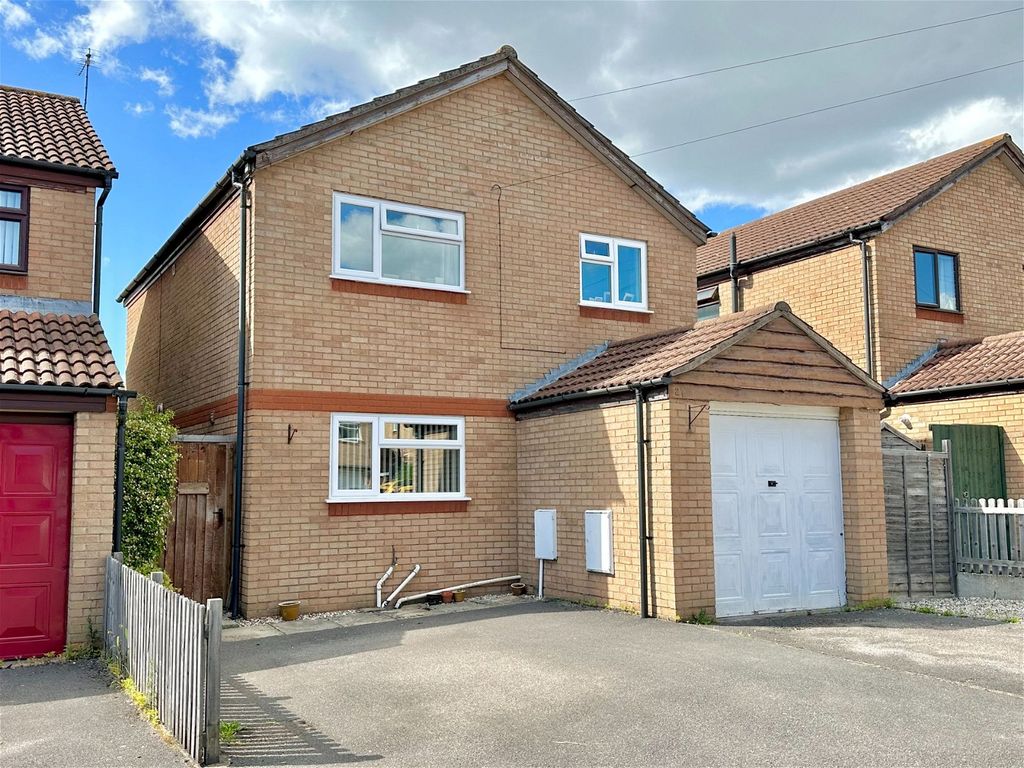 4 bed detached house for sale in Jasmine Close, Abbeydale, Gloucester
