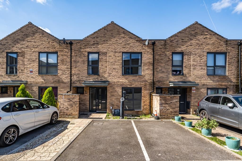 4 bed terraced house for sale in Harrow, Middlesex HA2, £675,000 Zoopla